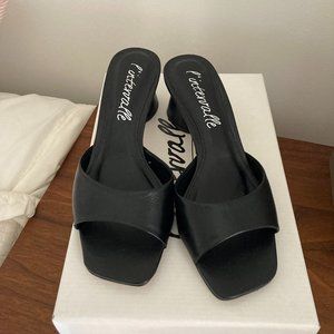 SOLD L'Intervalle Holguin Black Leather Sandals